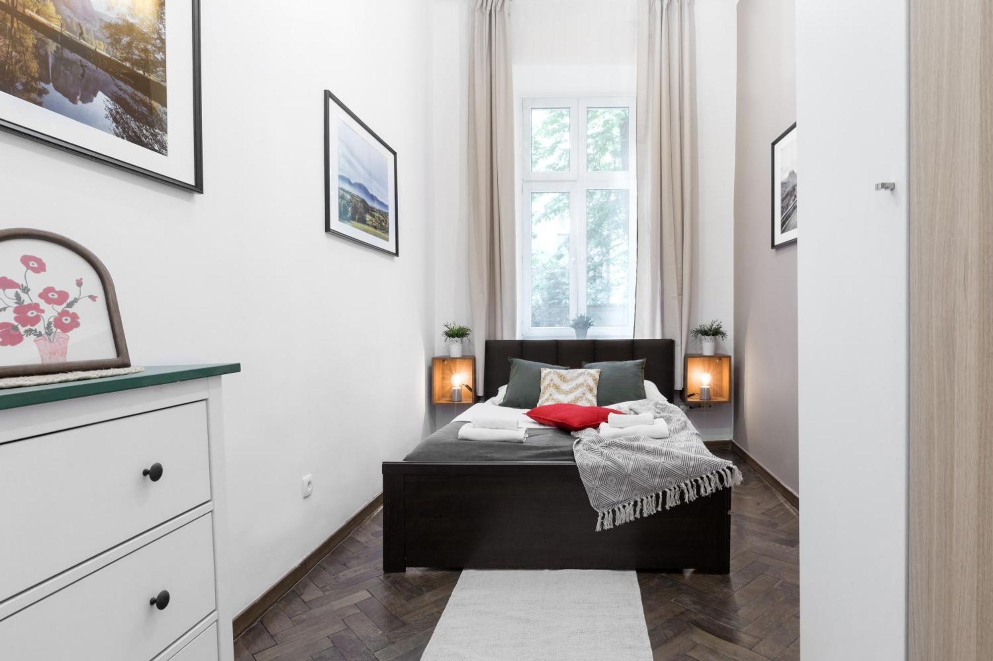 Friendhouse Avenue * Krakau